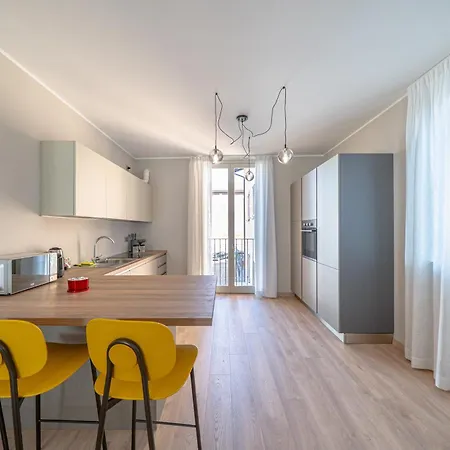 Square Of Apartamento *