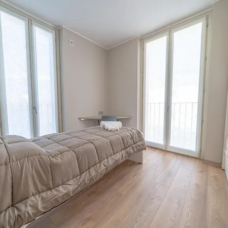 Square Of * קוליקו