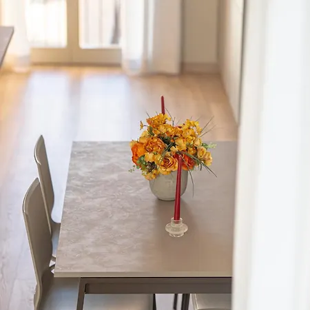 דירה Square Of *