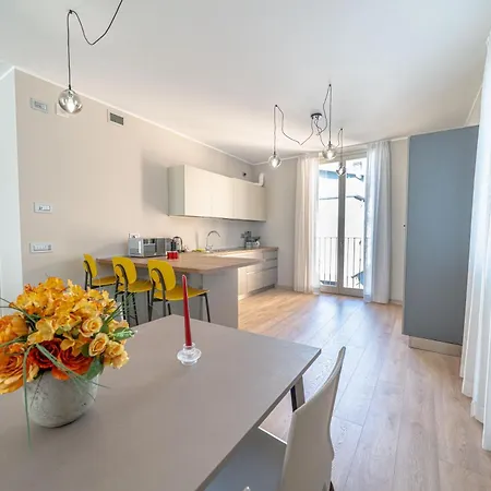 Square Of * קוליקו