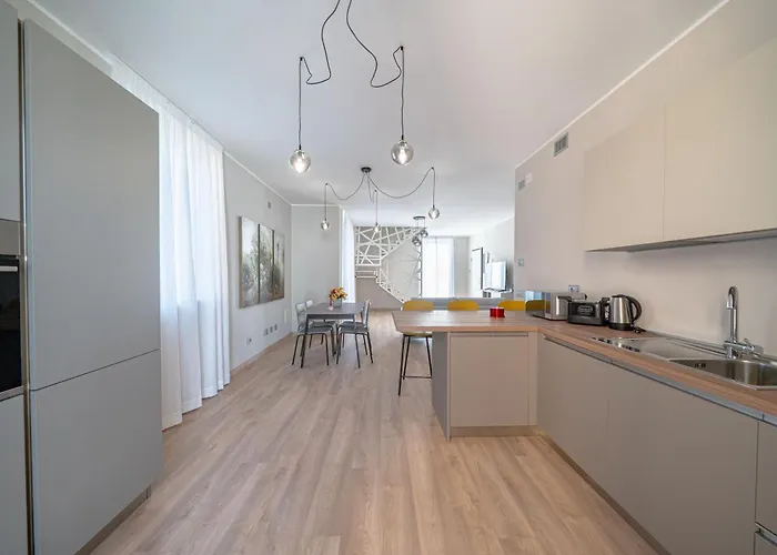 Appartement Square Of *